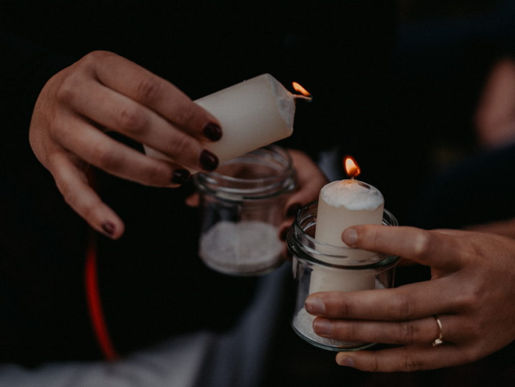 Kerzenritual zu Beginn der freien Trauung