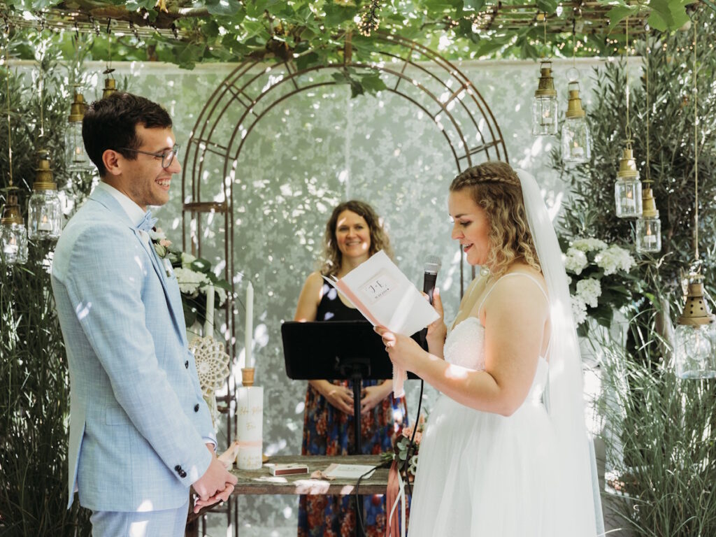 Julia und Eric haben sich in Mannheim kennengelernt - der Beginn einer deutsch-französischen Liebe. Ich durfte ihre zweisprachige Trauung leiten.